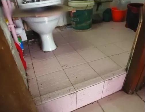 有地臺的衛(wèi)生間如何改造？