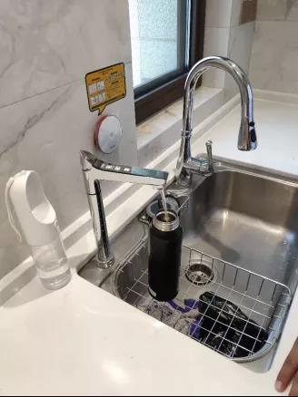 廚房裝修設(shè)計(jì)效果圖：這樣設(shè)計(jì)裝修太實(shí)用